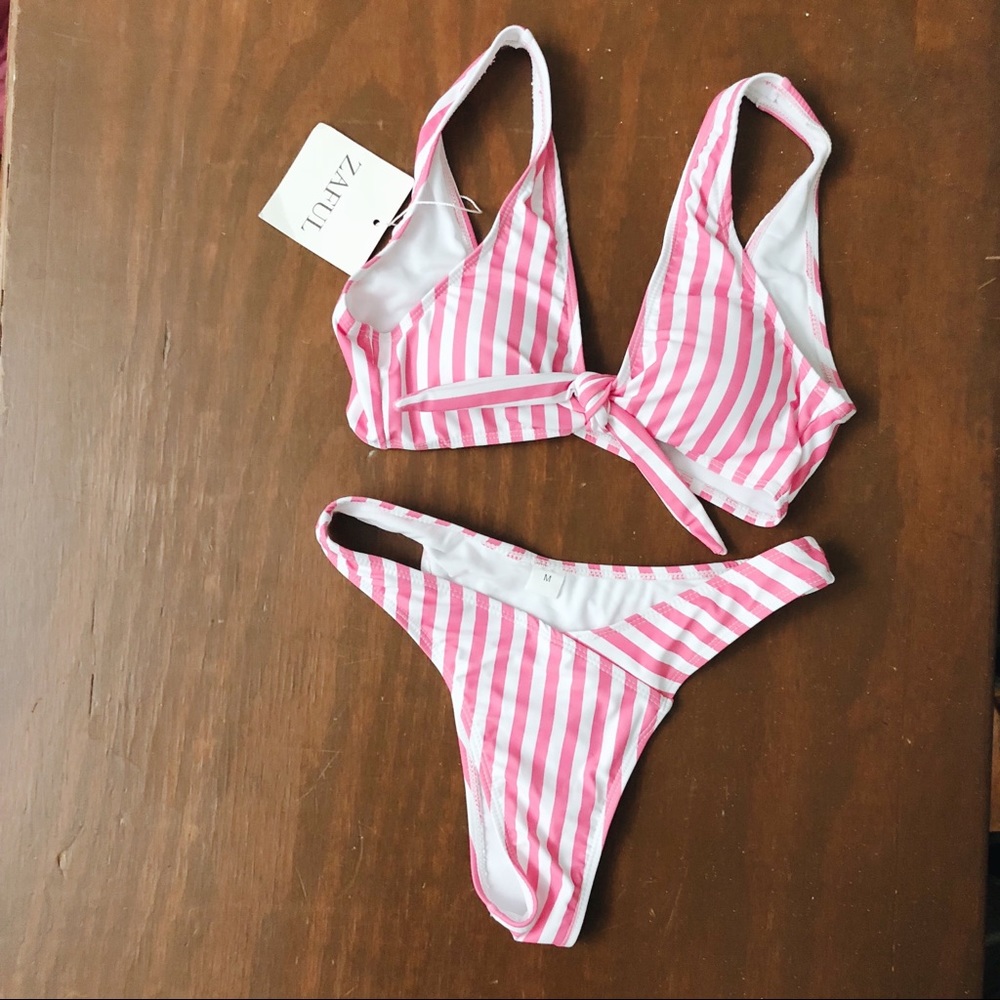 NWT Front Knot Striped Bikini Set